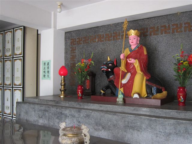 照片：懷恩堂一樓地藏王菩薩