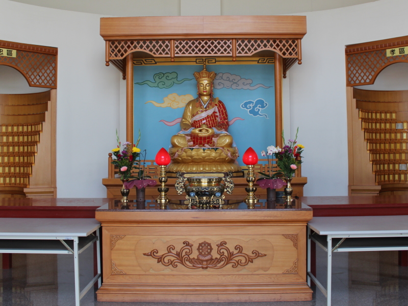 照片：懷親館一樓地藏王菩薩
